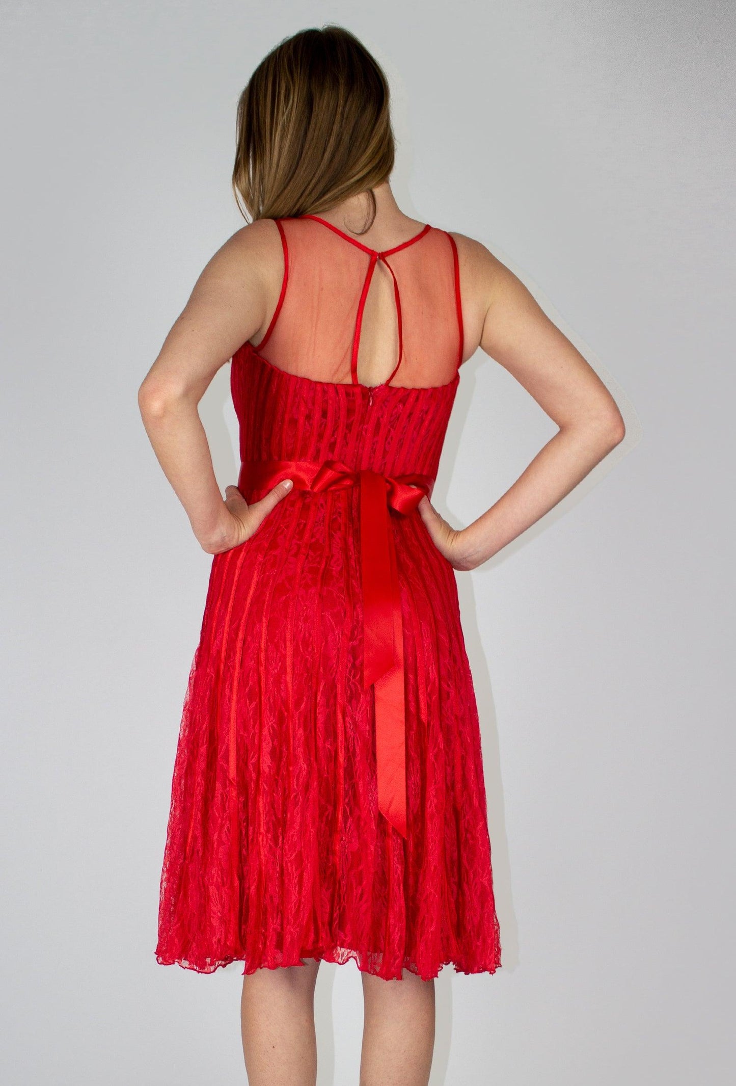Piros csipkés menyecske ruha - Chili dresses - Ruha
