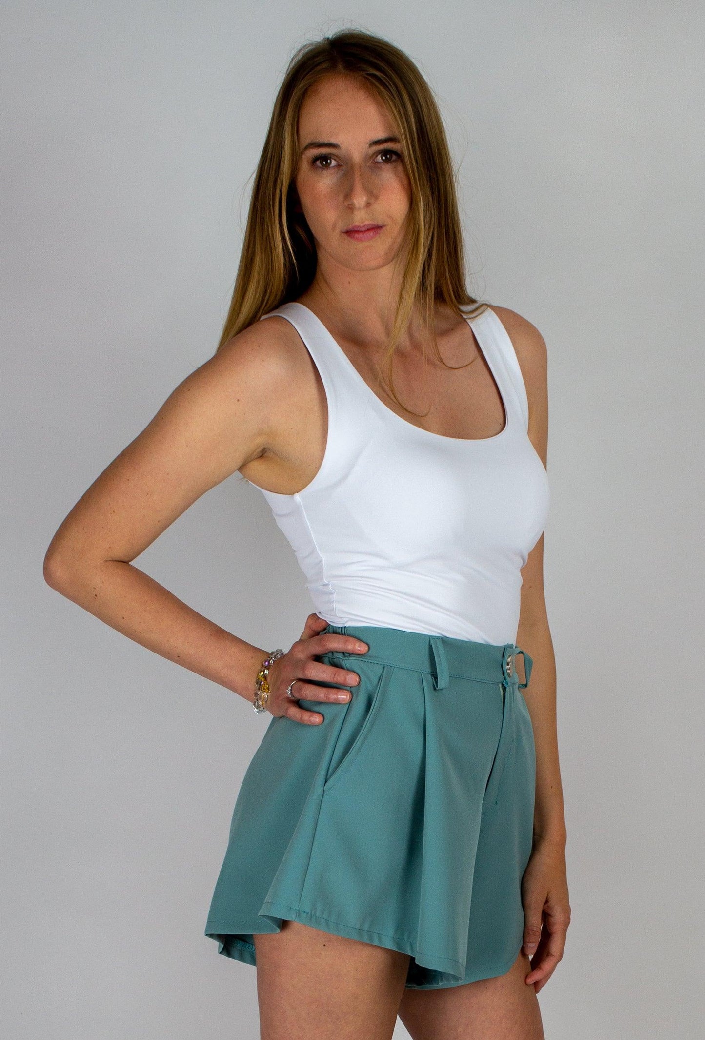 Világoszöld rövidnadrág - Chili dresses - Nadrág