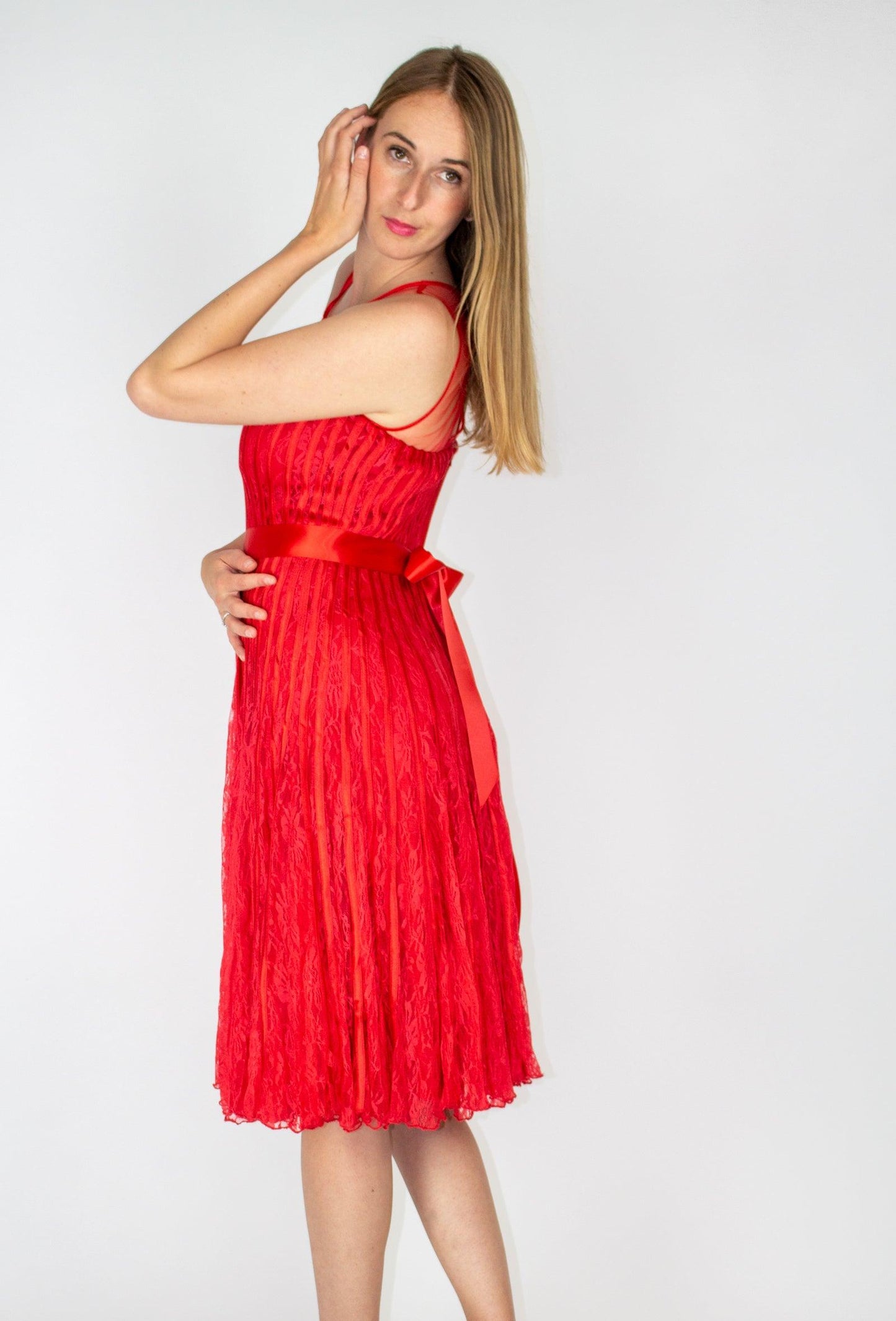 Piros csipkés menyecske ruha - Chili dresses - Ruha
